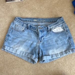 Old Navy Size 2 Low Rise Boyfriend Denim Shorts